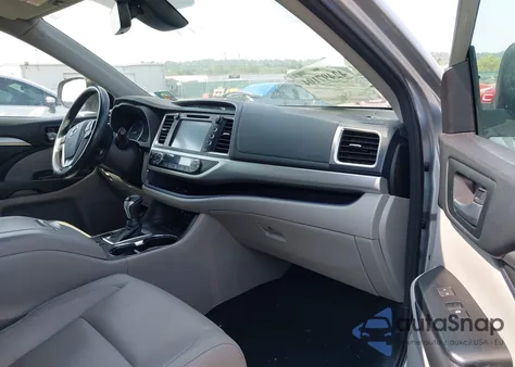 2018 Toyota Highlander Xle из США, поврежденный, VIN 5TDJZRFHXJS822640